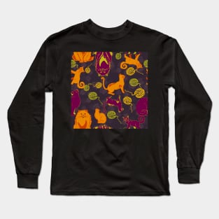 Pattern with cats and yarns Long Sleeve T-Shirt